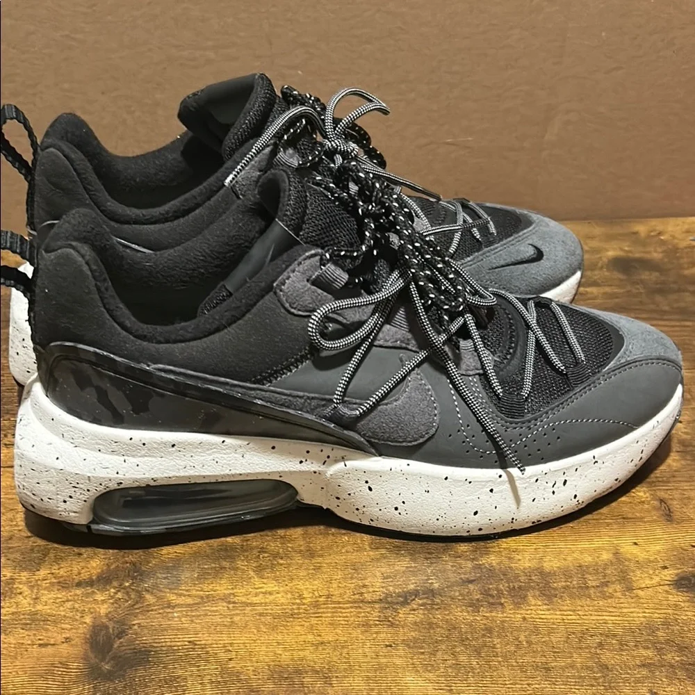 Nike AIR MAX VIVA (WOMEN 10 MEN 8.5) - Picture 2 of 6